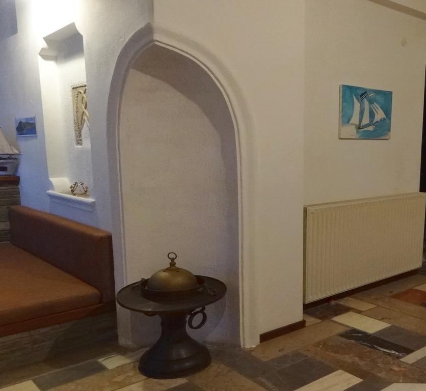 Hotel Vrionis Agios Dimitrios  Bagian luar foto